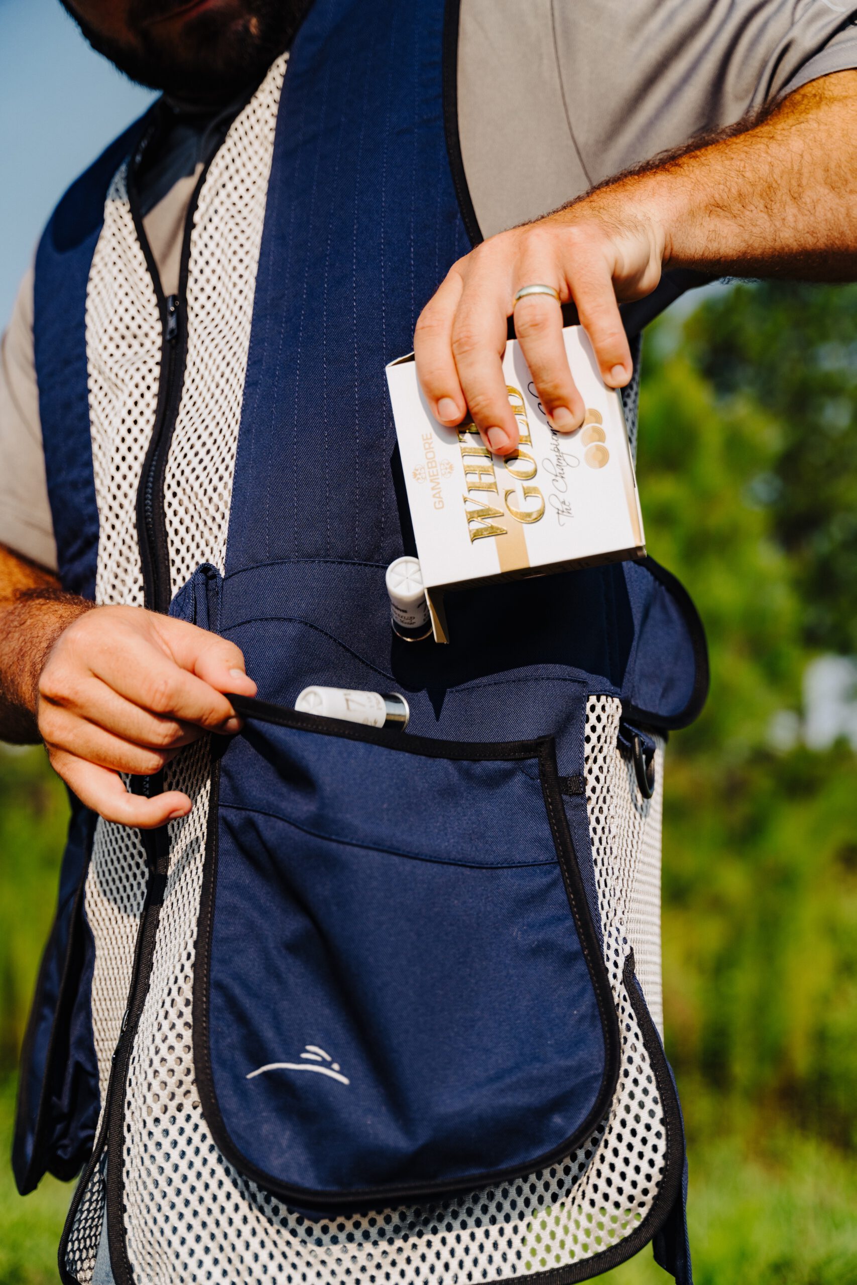 Gamebore White Gold - filling up shooting vest
